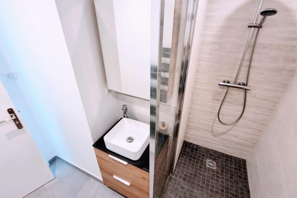 Le Clerville Renove Terrasse Climatisation Parking Sete Ngoại thất bức ảnh